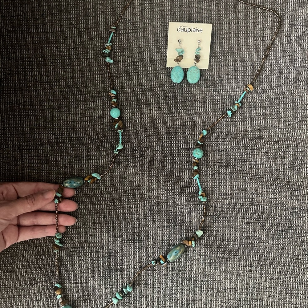 Carol Dauplaise Turquoise and Brown Dangle Earrings and Necklace set